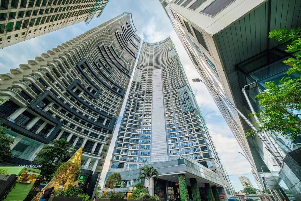 Stayhere Penthouse Executive 3br In Vibrant Makati Apartment