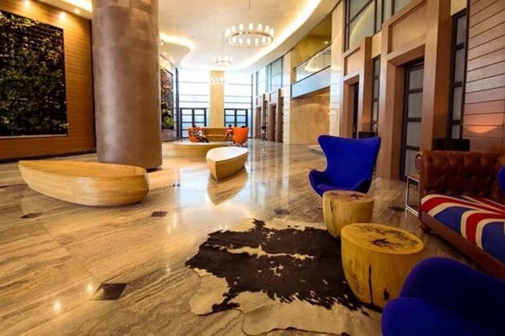 Stayhere Penthouse Executive 3br In Vibrant Makati Apartment *