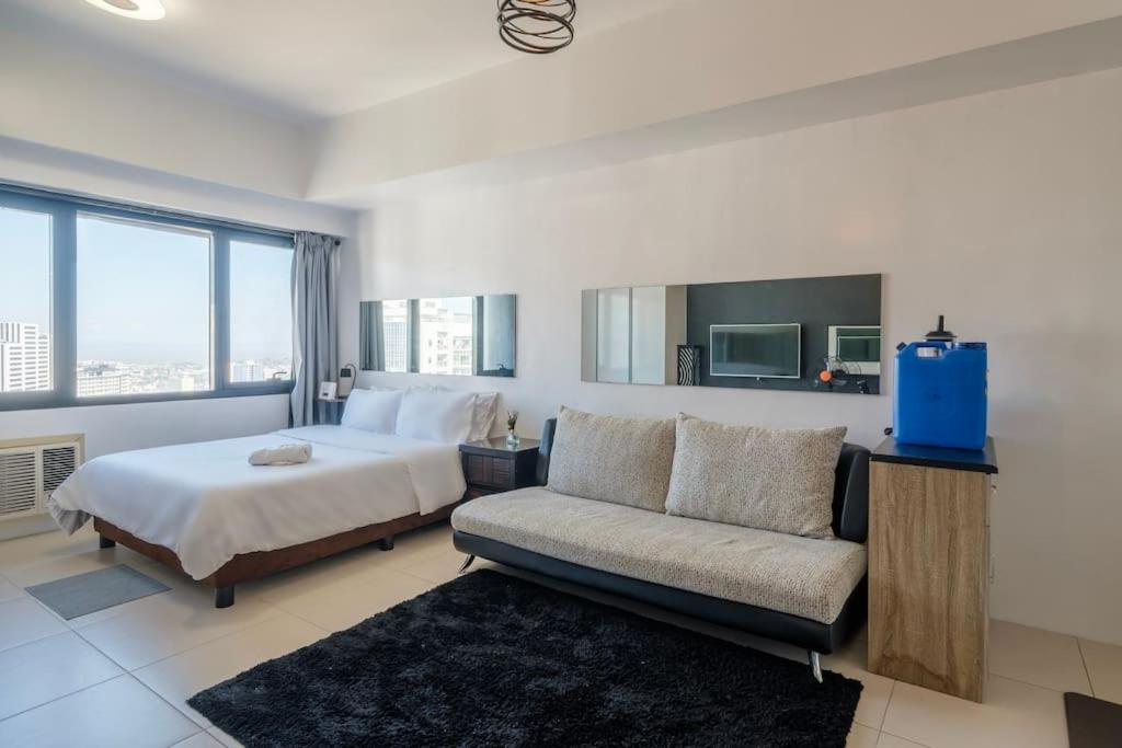 Stayhere Bgc Studio For Business Icon Plaza Bgc *