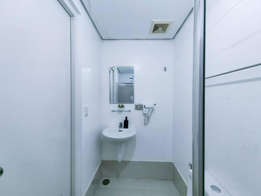 1br Condotel W/ Balcony Sm Light Residences -lt06 *