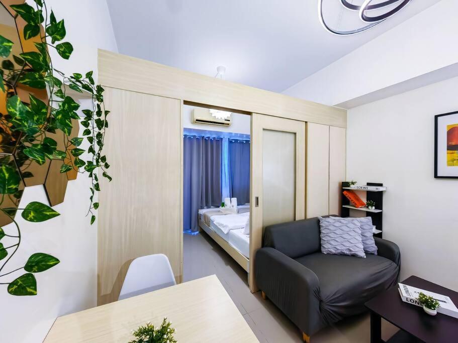 1br Condotel W/ Balcony Sm Light Residences -lt06