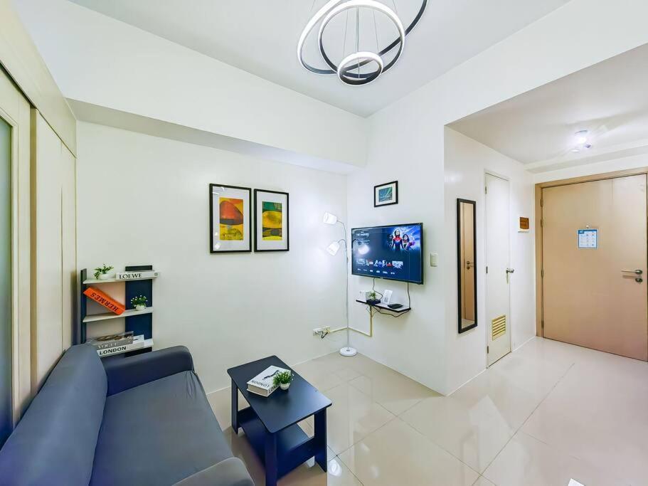 1br Condotel W/ Balcony Sm Light Residences -lt06 Apartment *