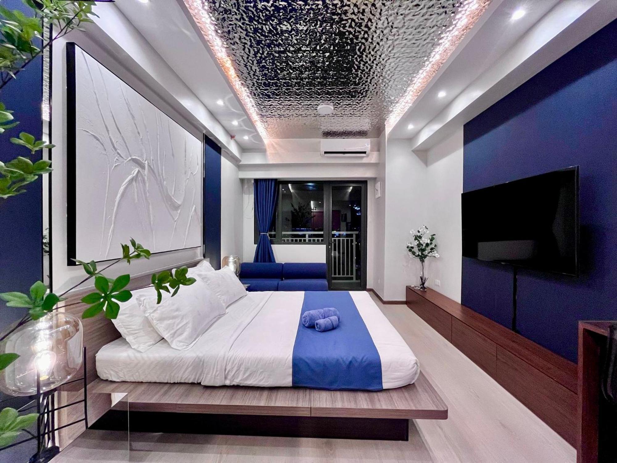 Deluxe Executive Corner Unit In Makati Apartment