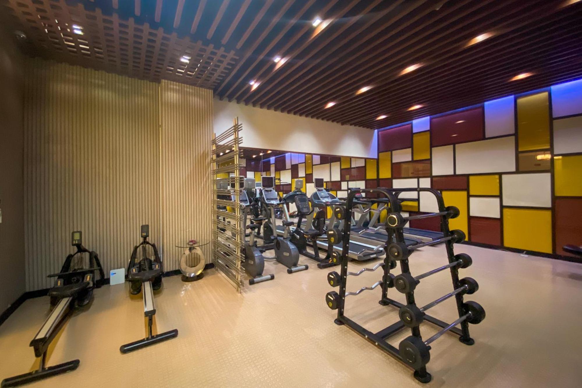 Modern Stylish In Stamford Mckinley Wi-fi Apartment Manila