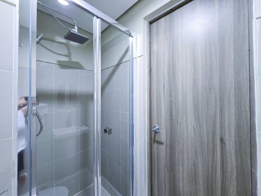 Apartment 1br Unit Condotel W Balcony Fame Residences -fm29 *