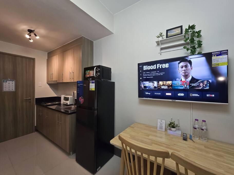 Apartment 1br Unit Condotel W Balcony Fame Residences -fm29 Manila