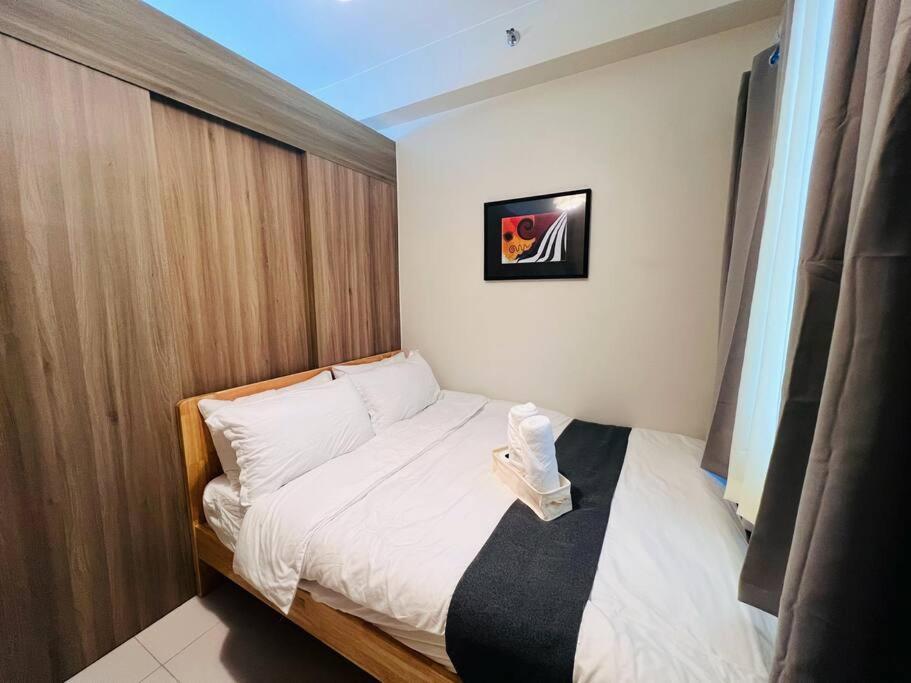 Apartment 1br Unit Condotel W Balcony Fame Residences -fm27 *