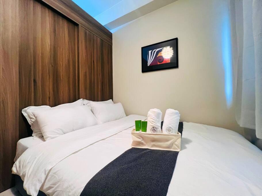 1br Unit Condotel W Balcony Fame Residences -fm26 * Manila