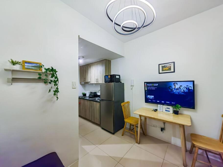 Apartment 1br Unit Condotel W Balcony Fame Residences -fm08 *