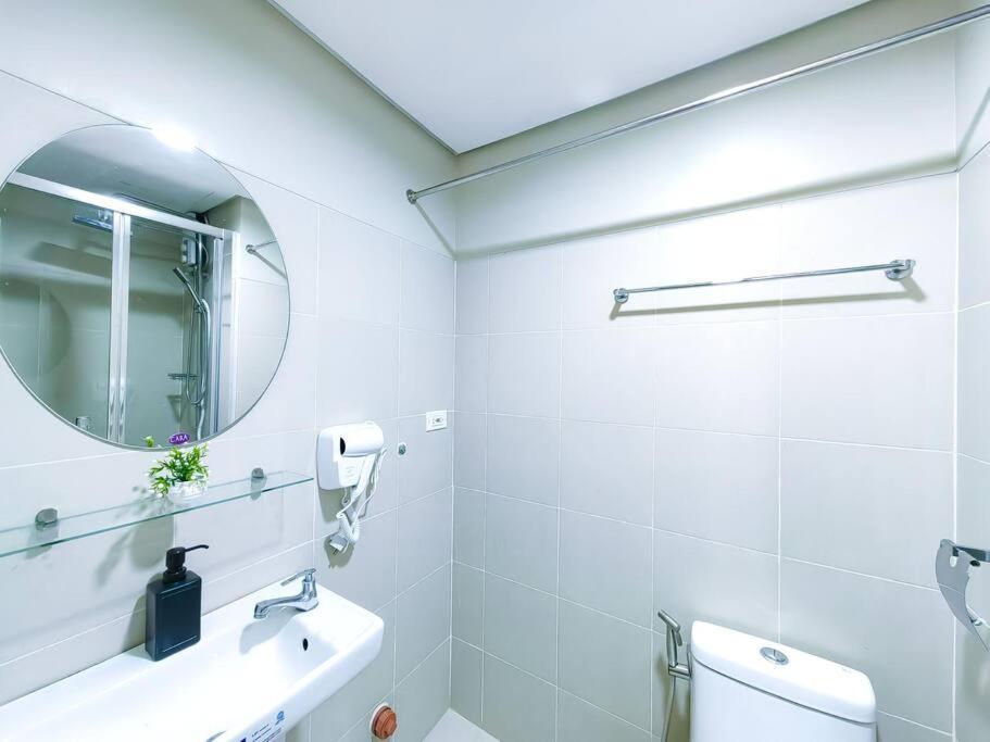 1br Unit Condotel W Balcony Fame Residences -fm08 * Manila
