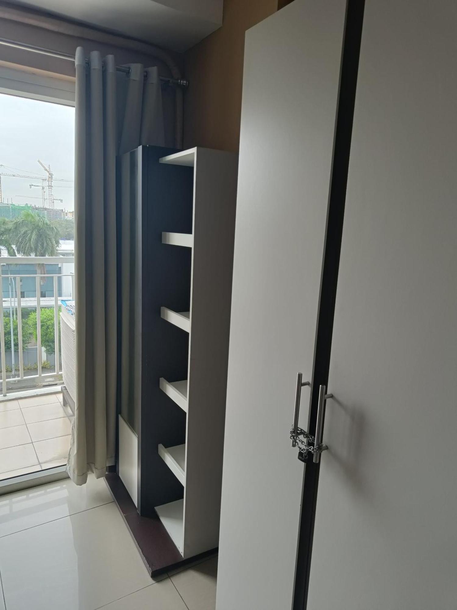 Apartment Shell Residences *
