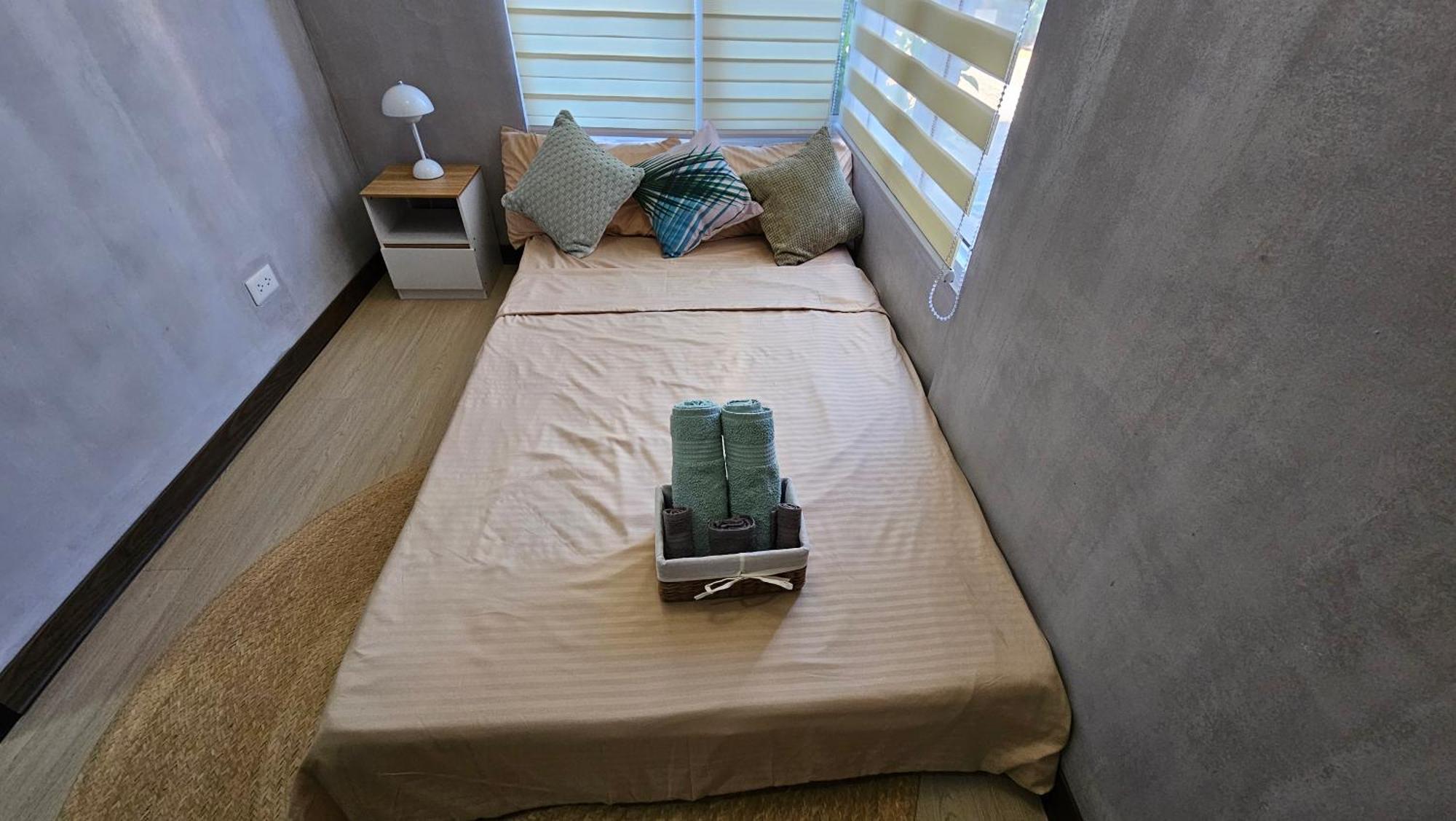 Cozy Budget-friendly 2-bedroom Condo, Near The Airport