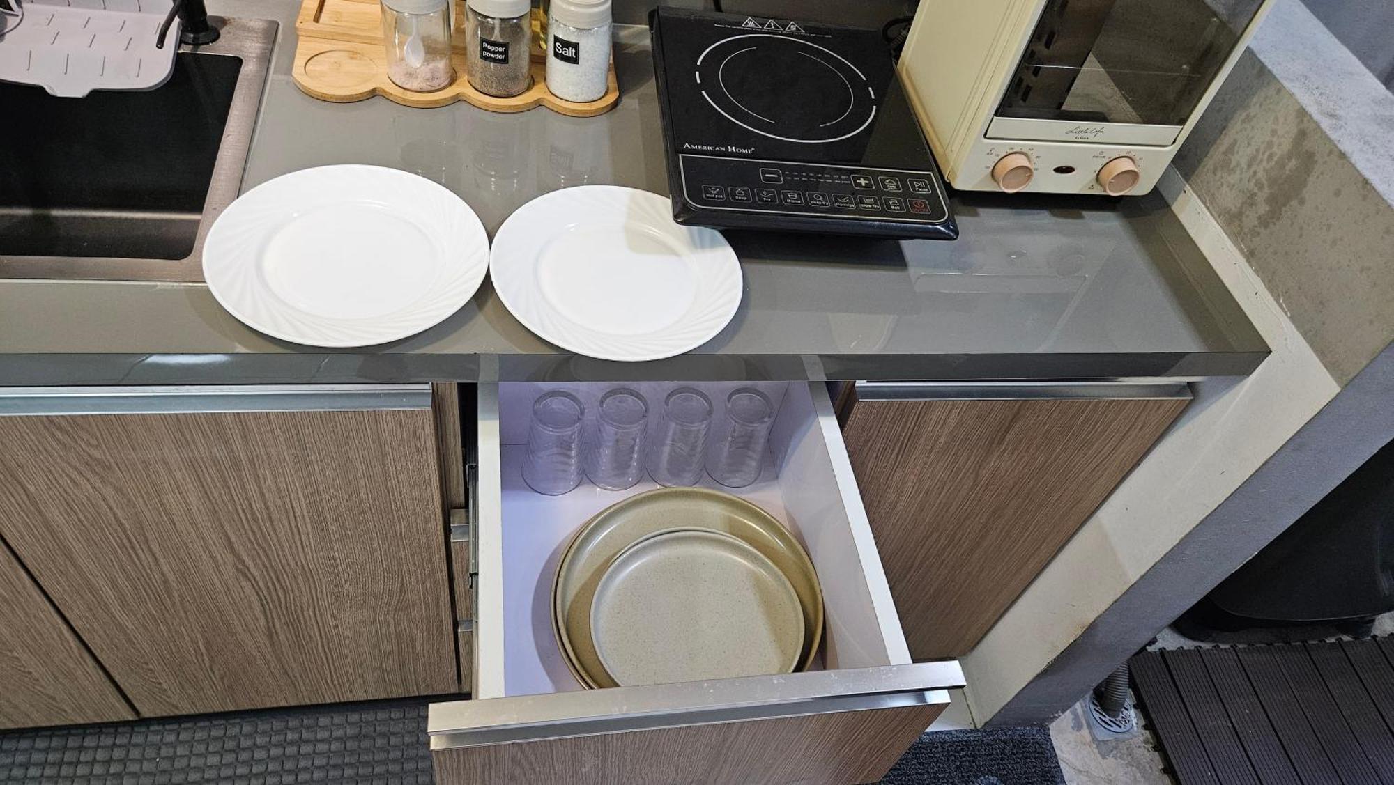 Cozy Budget-friendly 2-bedroom Condo, Near The Airport