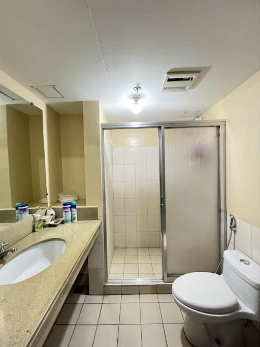 Apartment Two Bedroom In Fairview Qc *