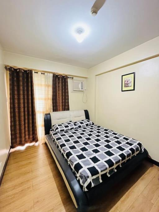 Two Bedroom In Fairview Qc *