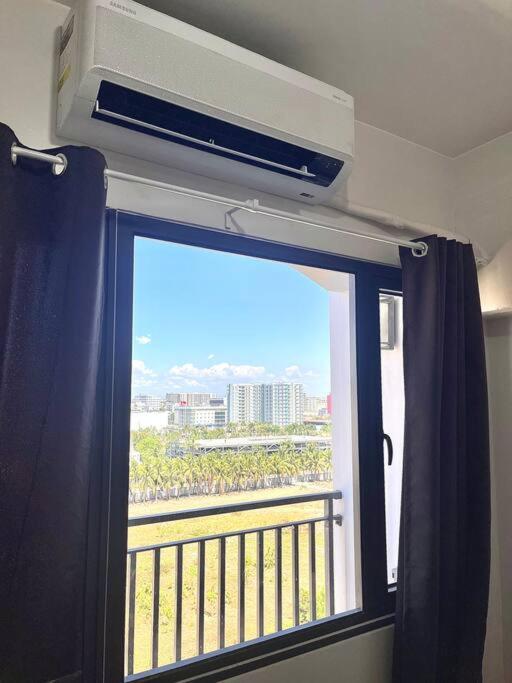 Shore Residences Moa Pasay Naia Manila