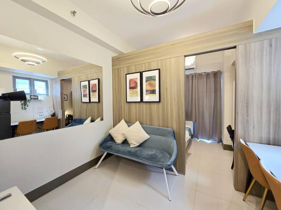 Apartment 1br Unit Condotel W Balcony Fame Residences #fm35 Manila