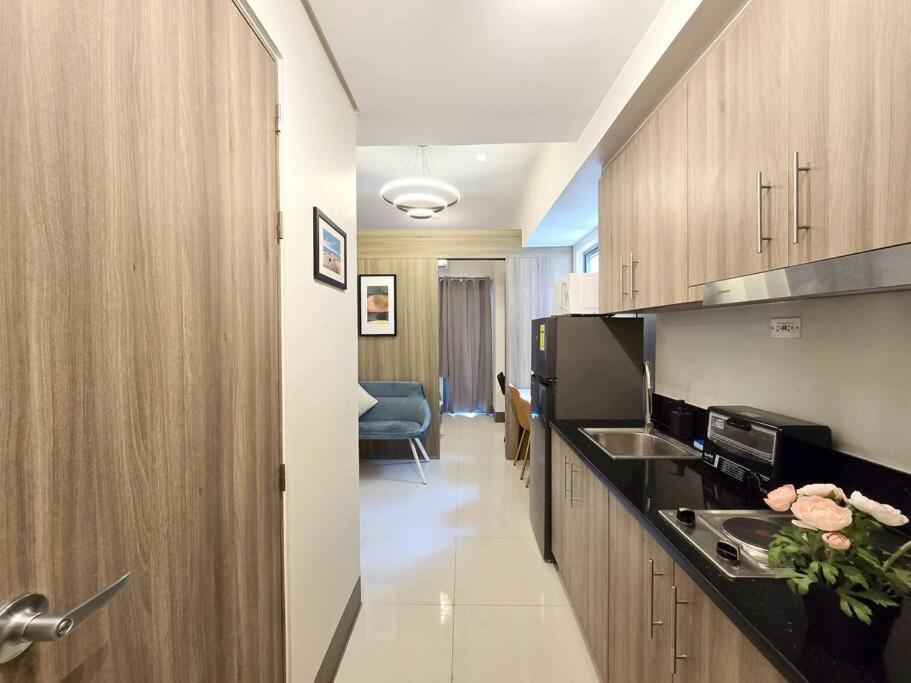 1br Unit Condotel W Balcony Fame Residences #fm35 Manila