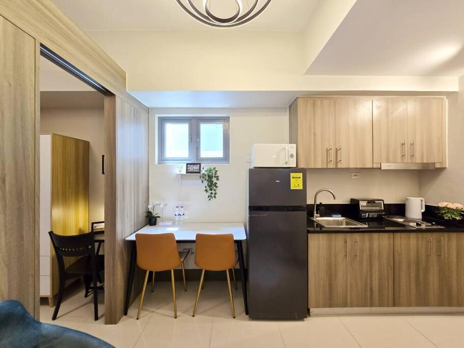1br Unit Condotel W Balcony Fame Residences #fm35 Apartment *
