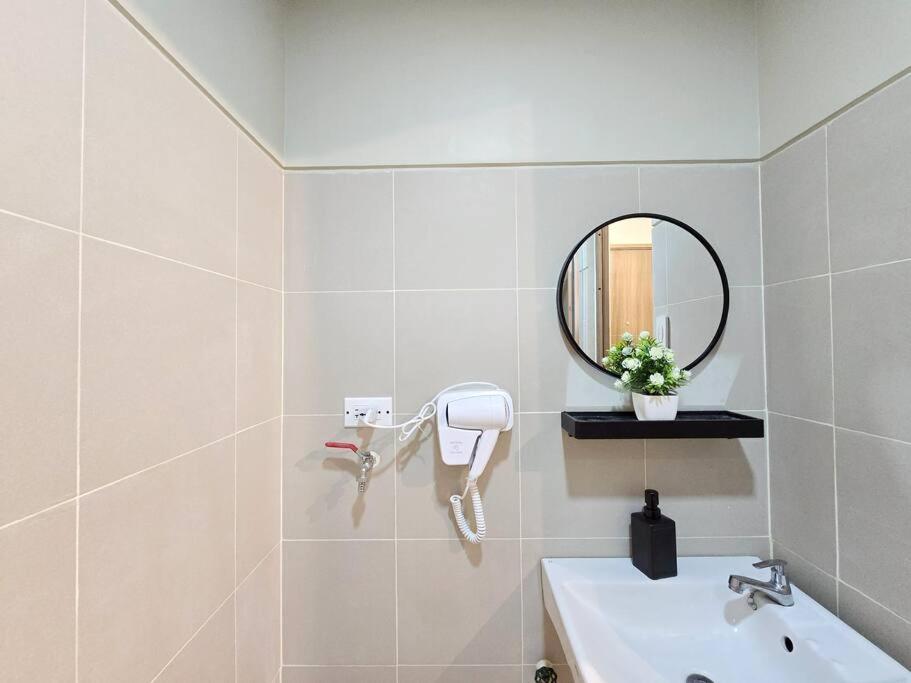 1br Unit Condotel W Balcony Fame Residences #fm35 Manila
