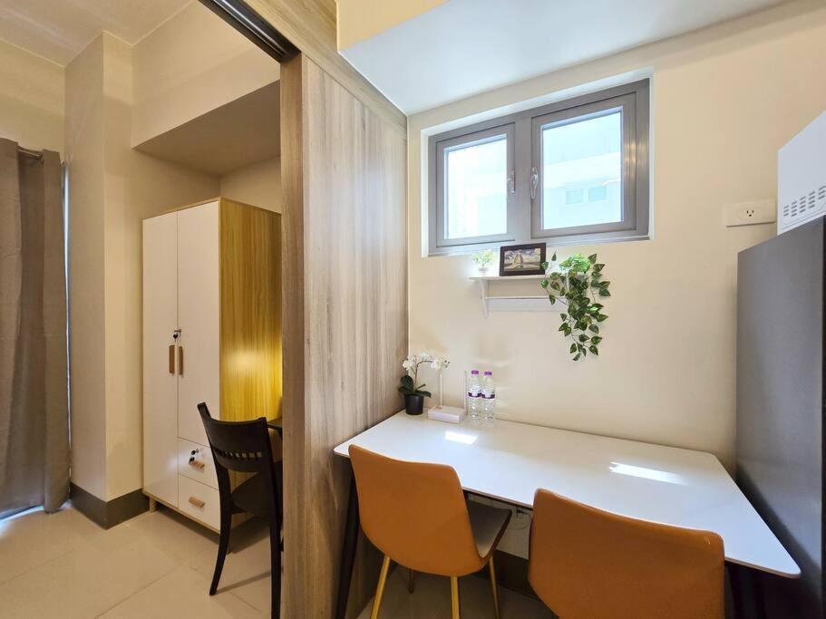 1br Unit Condotel W Balcony Fame Residences #fm35