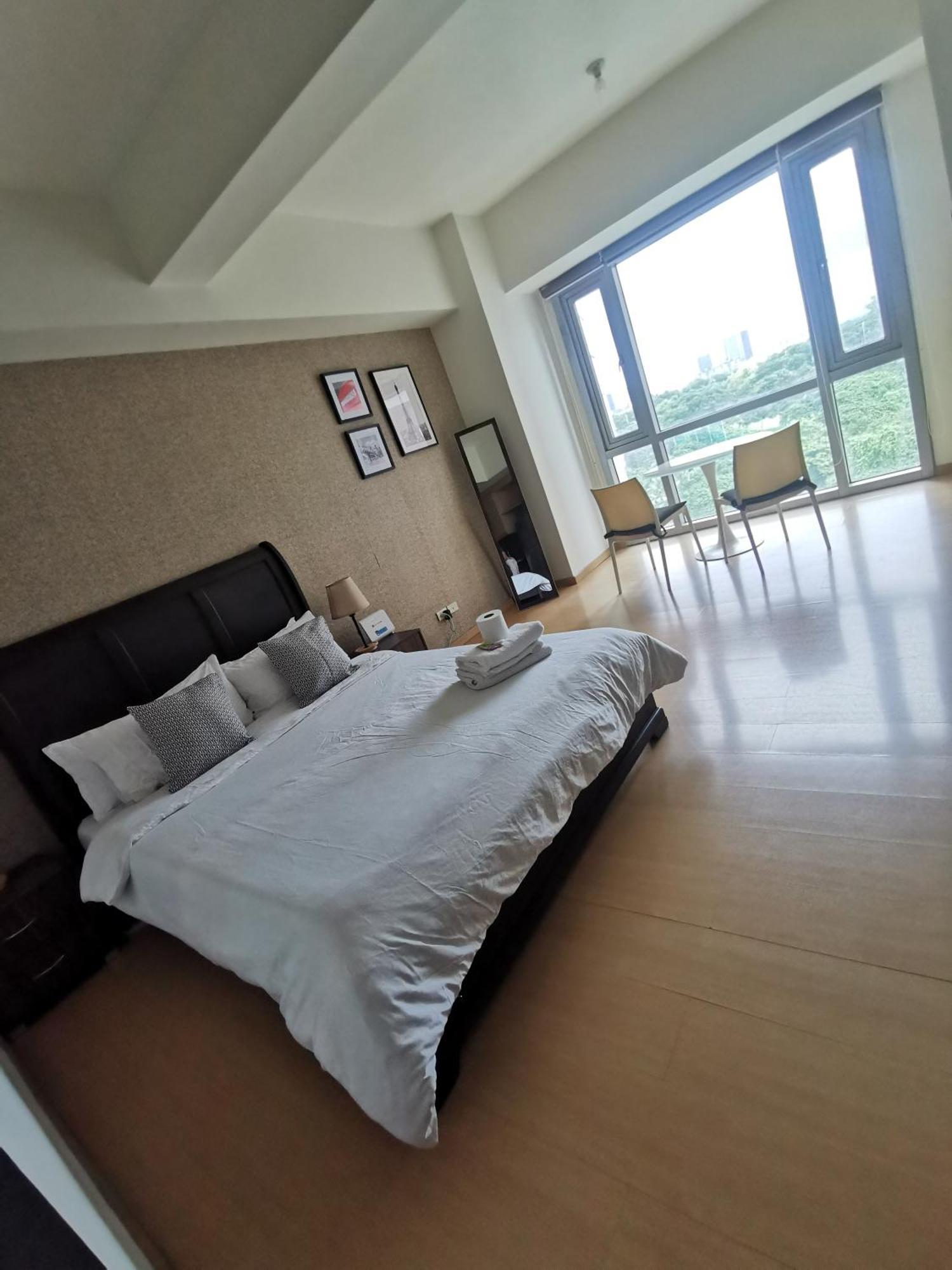 Caleze At Avant At The Bgc Apartamento *