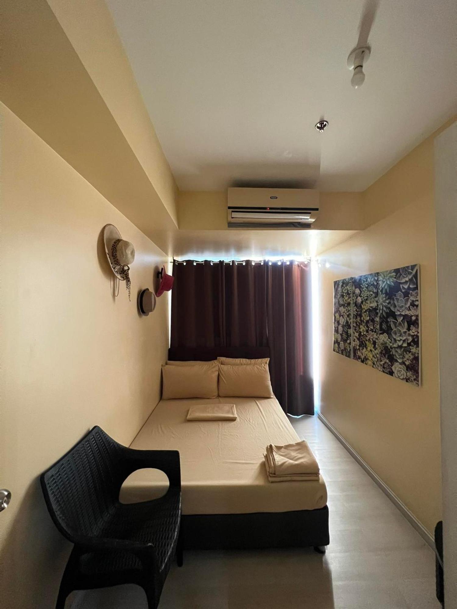 Quelson's Pad In Azure Beach Residences With Wave Pool Access Aparthotel Manila
