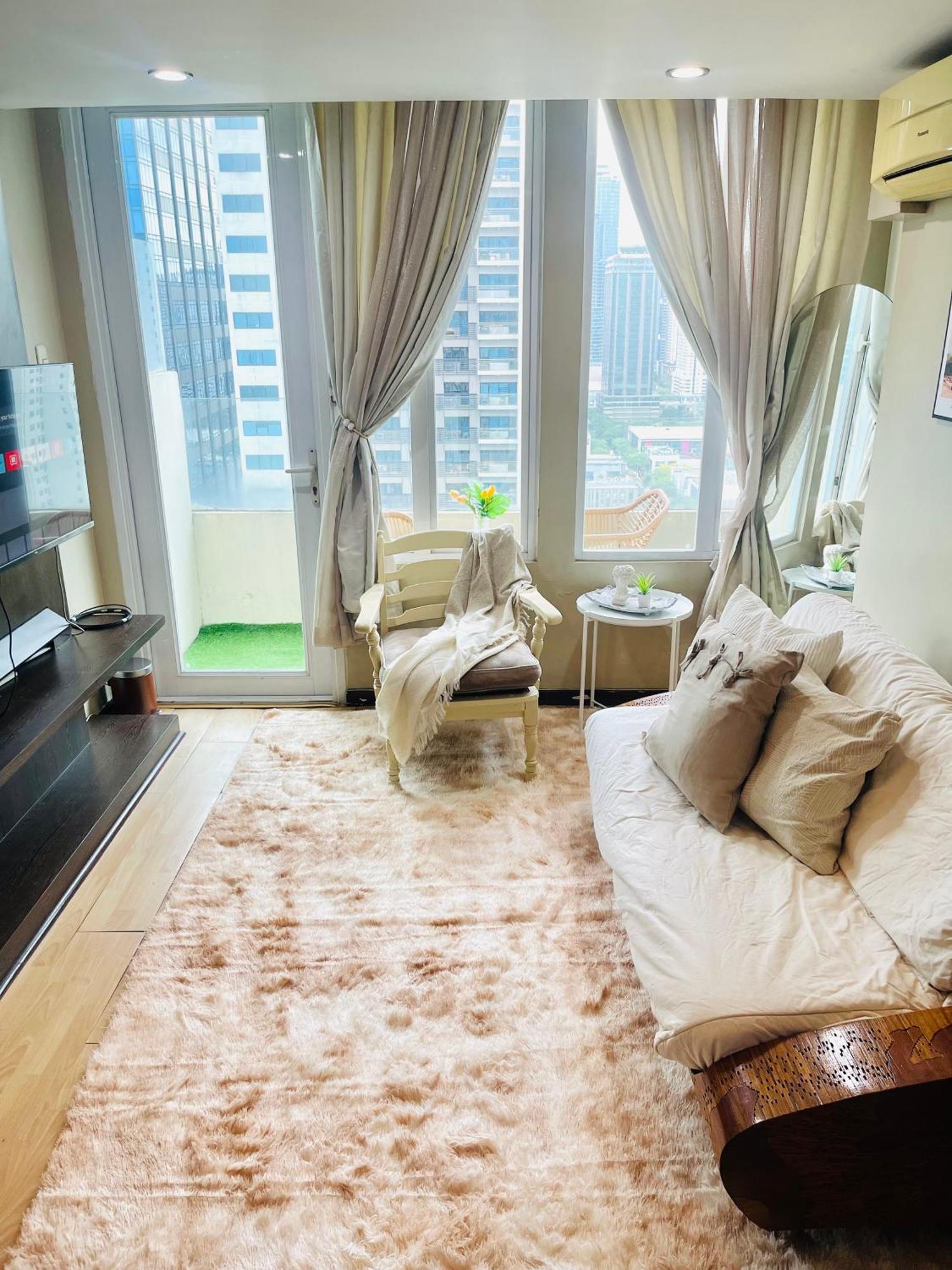 Haven Bgc Near Resto&mall *