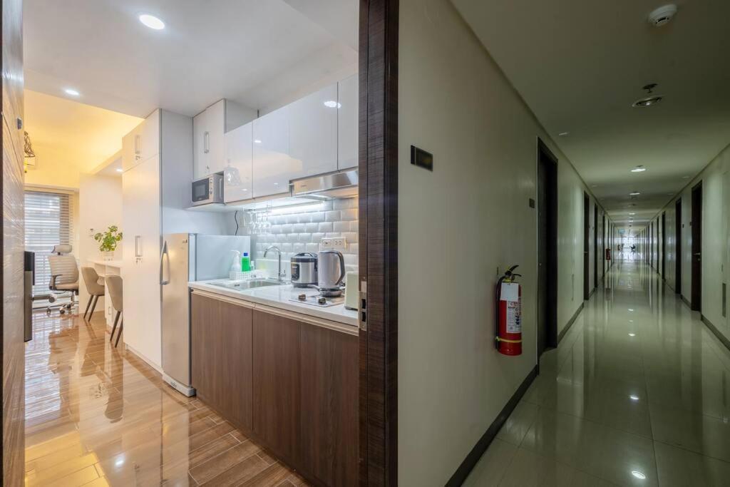 Air Residences - Elevate Escapes Makati, Location Aparthotel