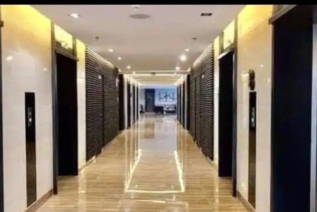 Aparthotel Air Residences - Elevate Escapes Makati, Location *