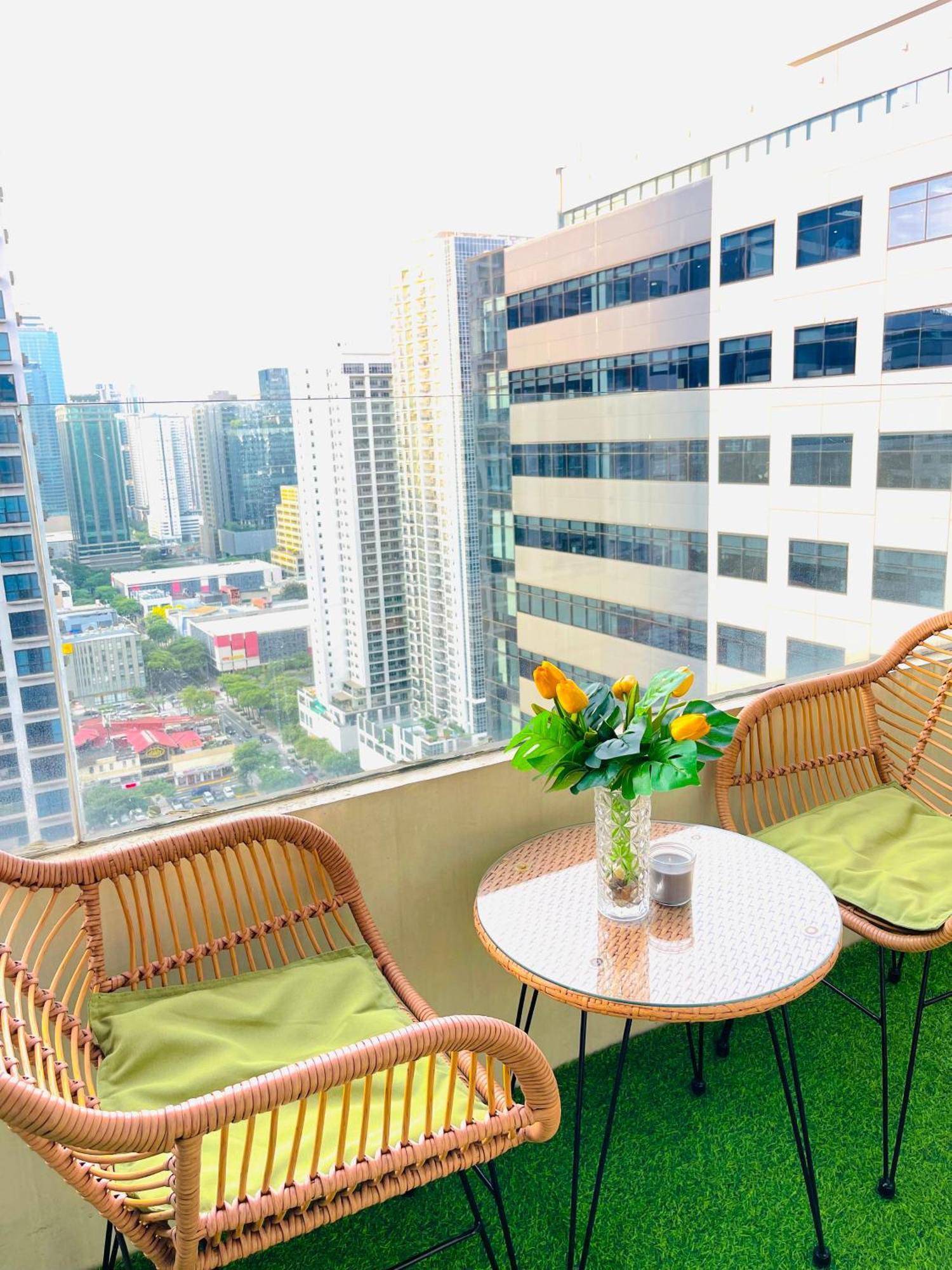 Haven Bgc Near Resto&mall Manila