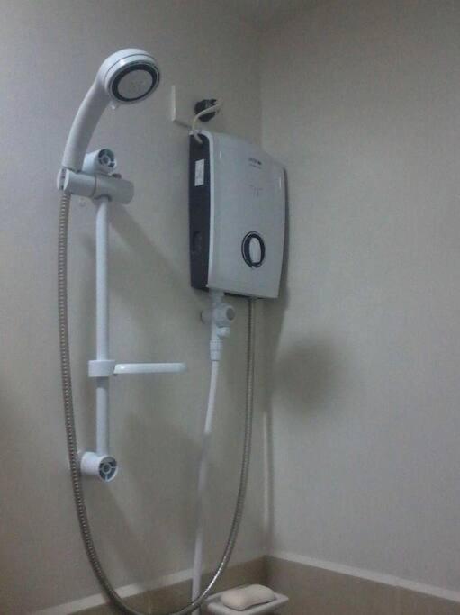 The Happy Place! 1 Bedroom Perfect For Staycation! * Manila