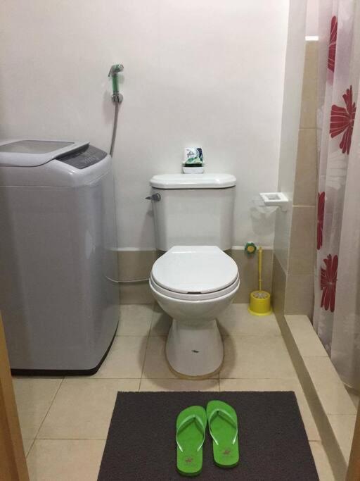 The Happy Place! 1 Bedroom Perfect For Staycation! Apartment *