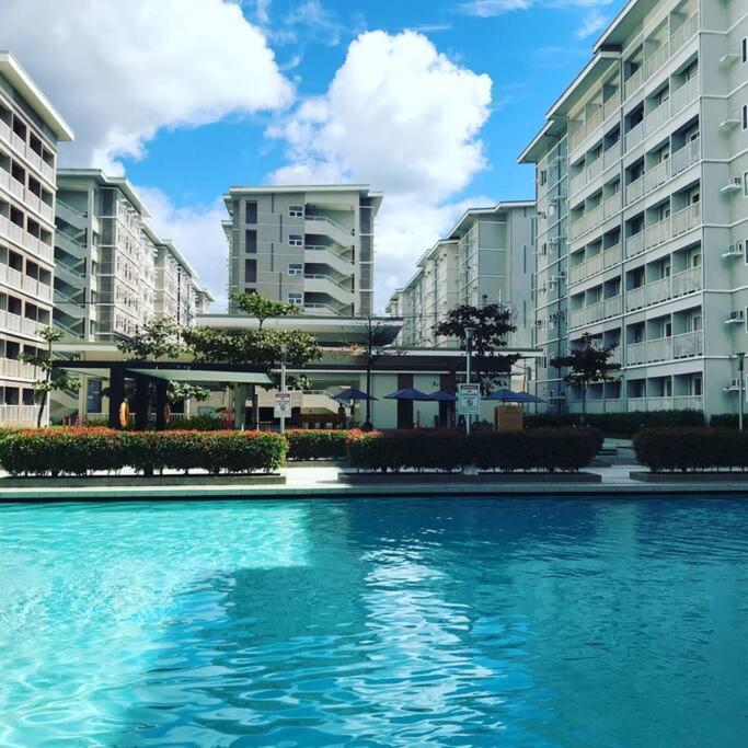Apartment The Happy Place! 1 Bedroom Perfect For Staycation! Manila