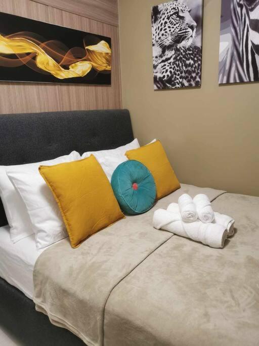 Jovis Place Staycation Near Moa Apartment