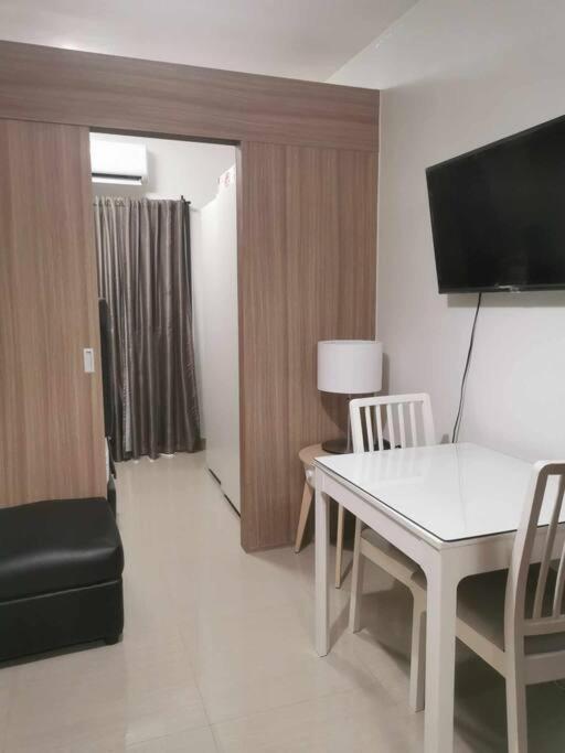 Apartment Jovis Place Staycation Near Moa