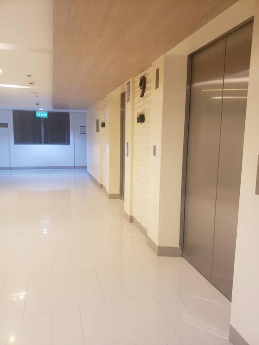 Jovis Place Staycation Near Moa Apartment Manila