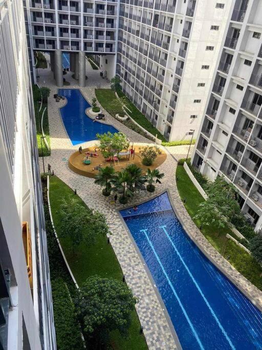 Jovis Place Staycation Near Moa Manila