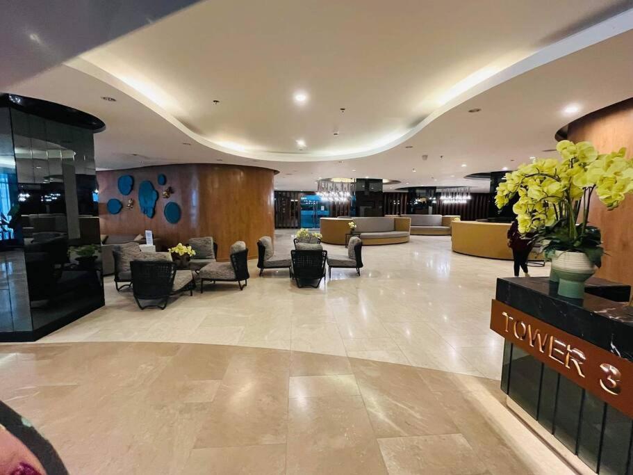 Jovis Place Staycation Near Moa Apartment *