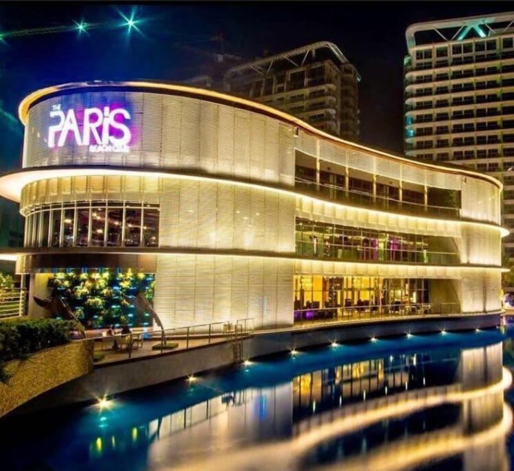 Staycation With Wave Pool At Azure Urban Apartment Manila