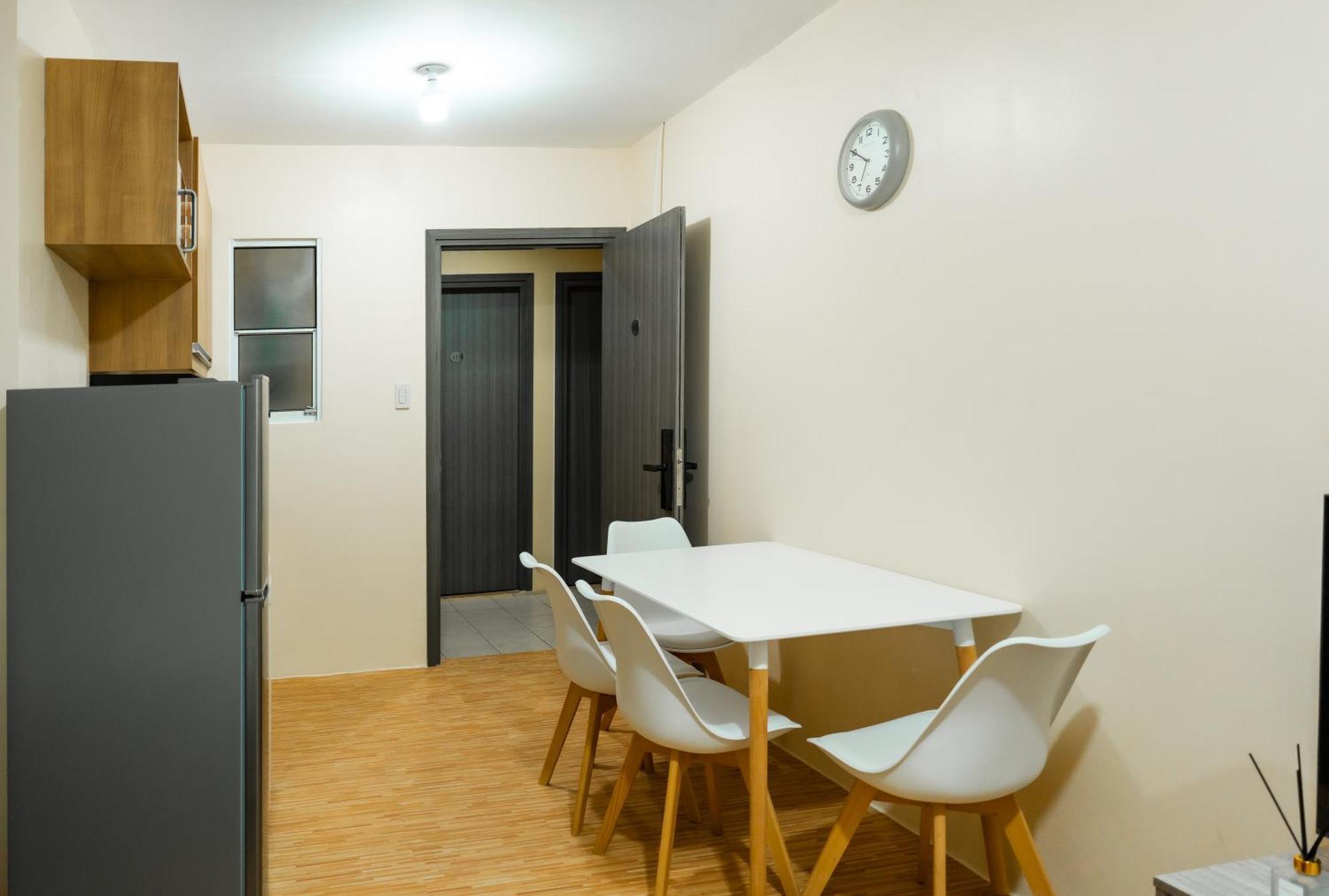 Cozy Deluxe Fully Furnished For Rent Manila