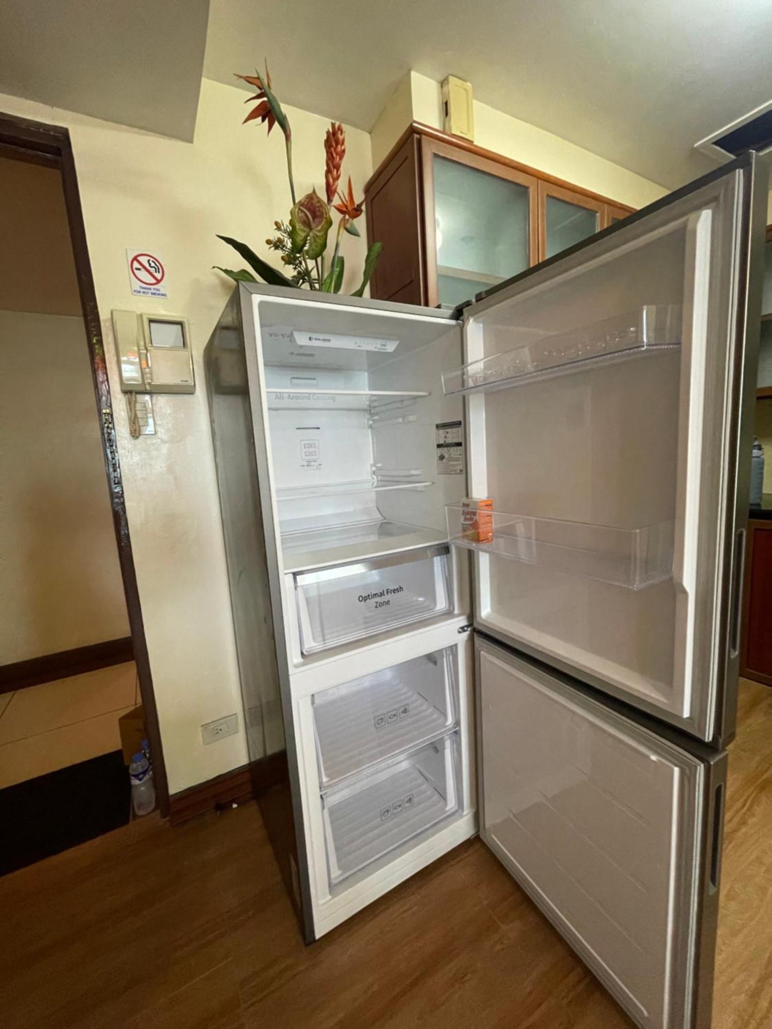 1br At Pearl Of The Orient Tower In Front Of Us Embassy *