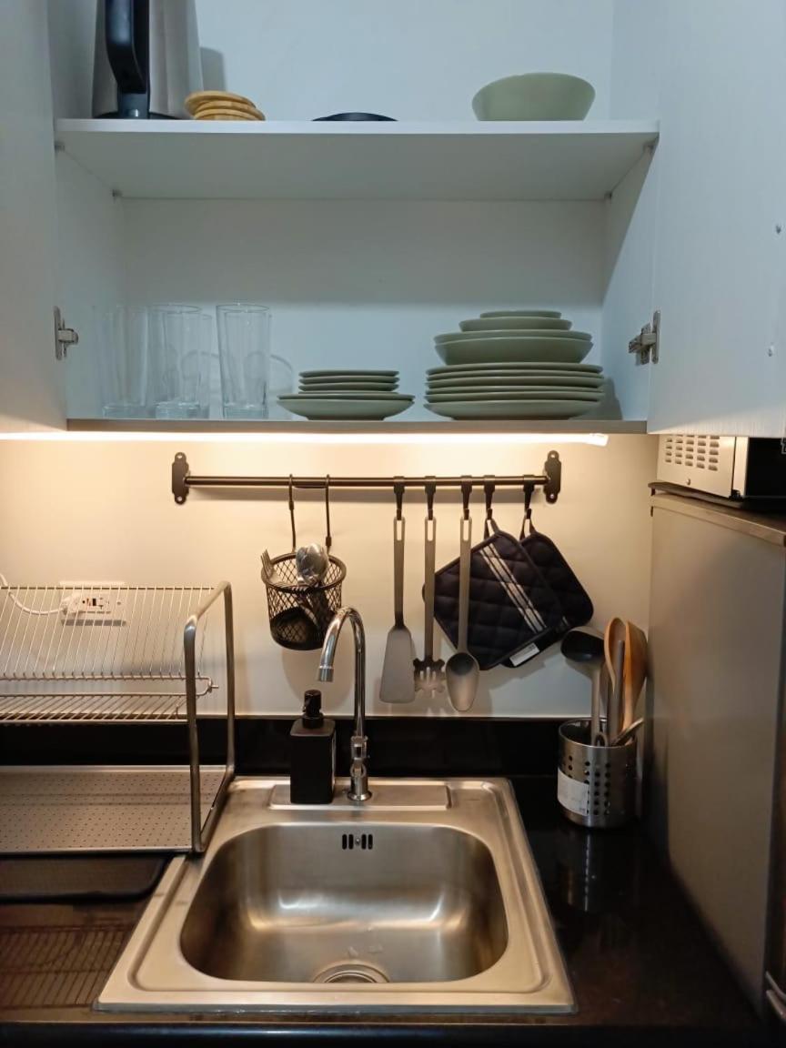 Shore 2 Residences High Speed Internet Walking Distance To Moa And Ikea Apartamento