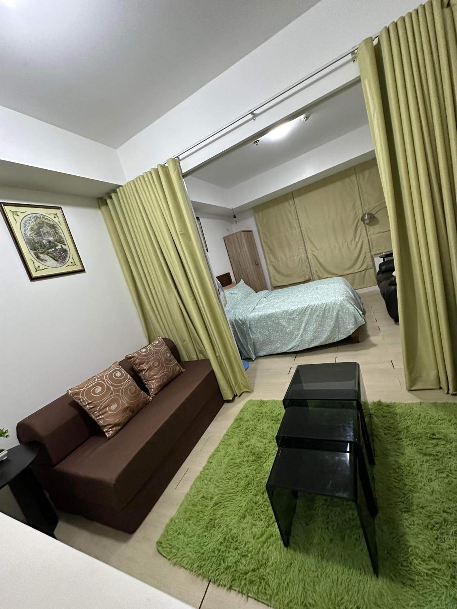 Staycation With Wave Pool At Azure Urban Apartment