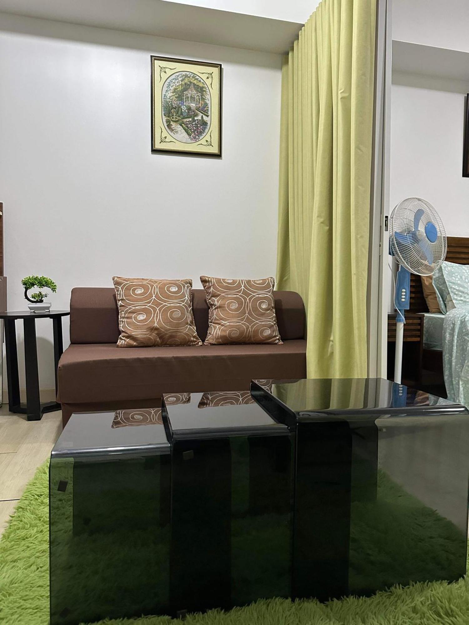 Staycation With Wave Pool At Azure Urban Apartment