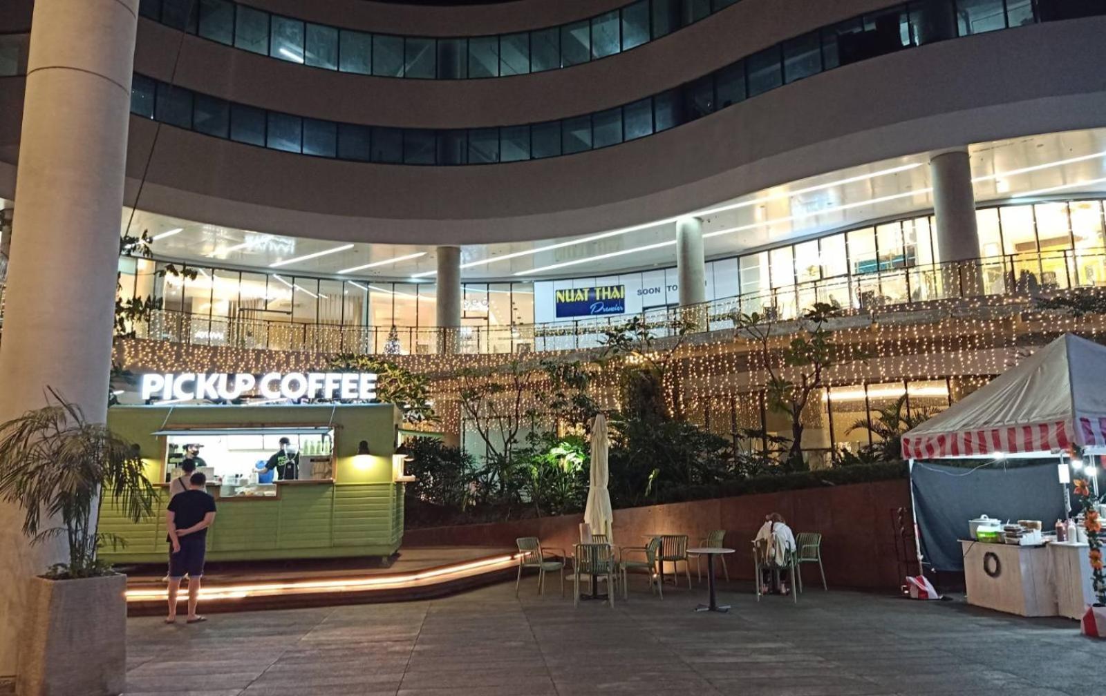 Marivic's Place At Air Residences Makati Apartment