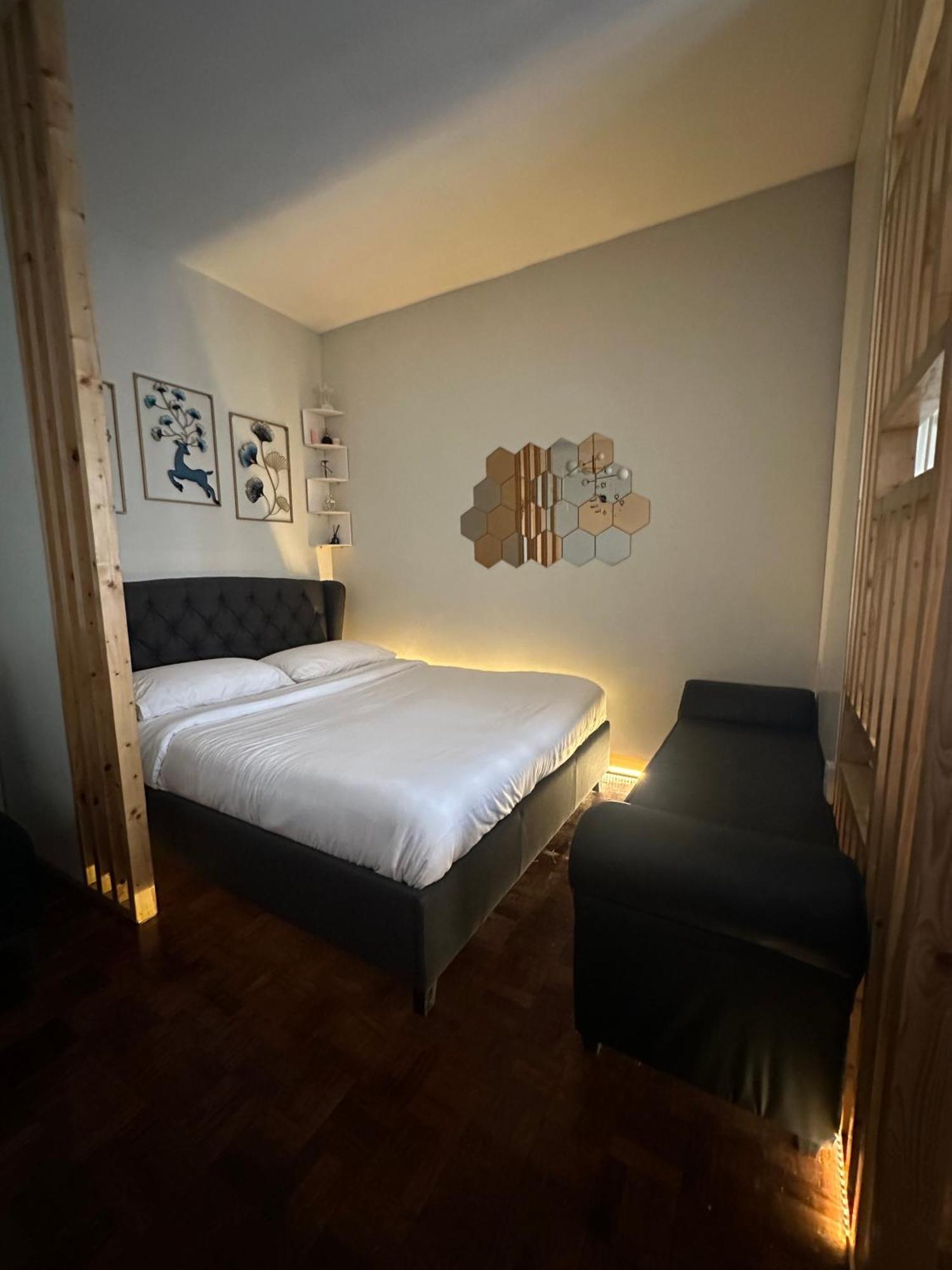 Aparthotel L And D Homestay *