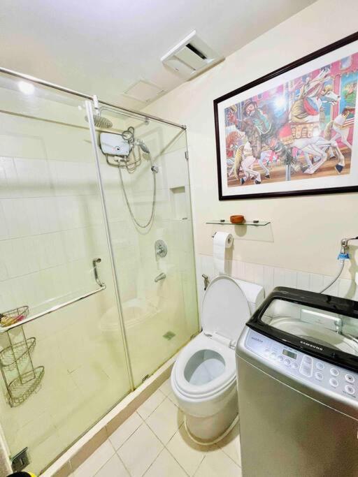 Apartment 2-bedroom With Balcony In A Setting - H Ivory Manila