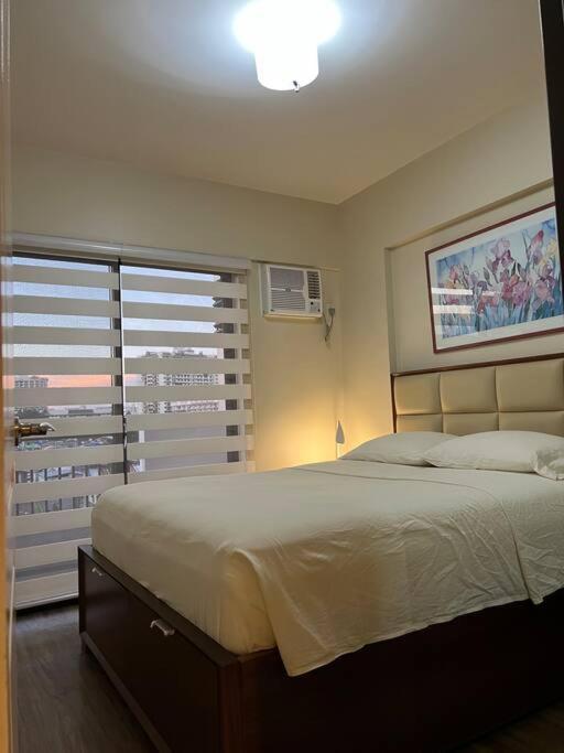 Apartment 2-bedroom With Balcony In A Setting - H Ivory *