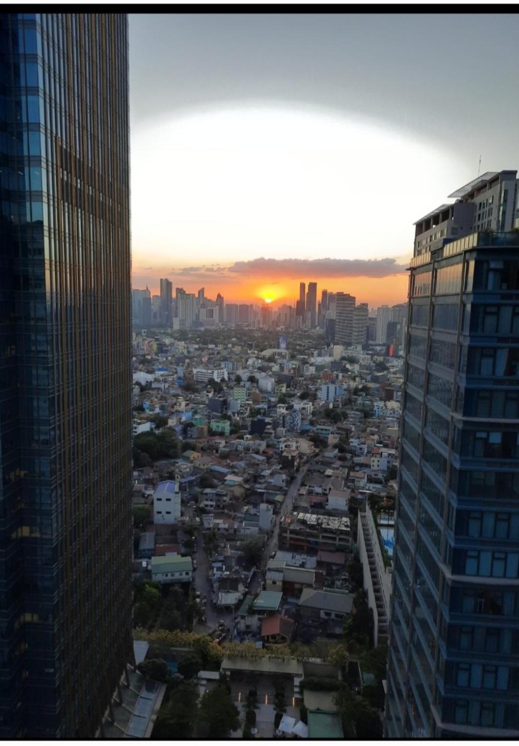 Bonifacio Global One Uptown Residence-2 Bedroom